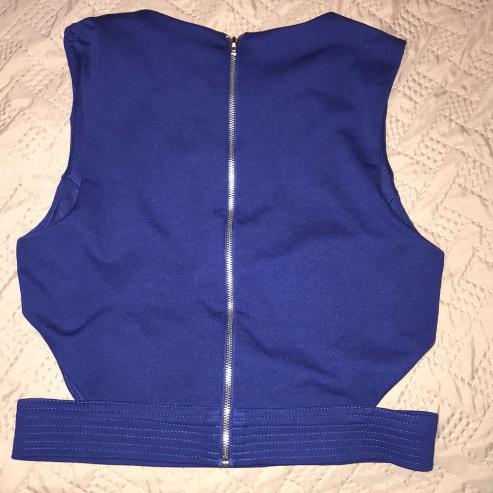 crop top - Picture 2 of 2
